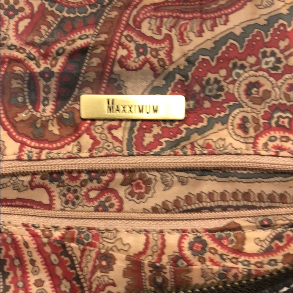 Maximum Leather Hobo Handbag - Picture 4 of 4